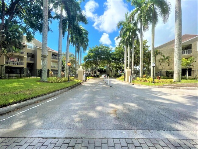 Building Photo - 1845 Palm Cove Blvd