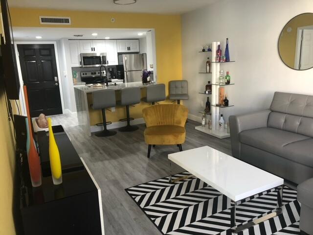 Primary Photo - 1801 N Flagler Dr