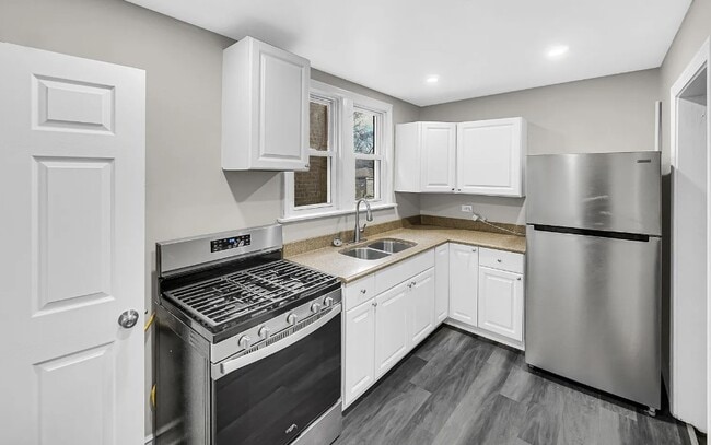 Foto del edificio - 8900 S Dauphin Ave