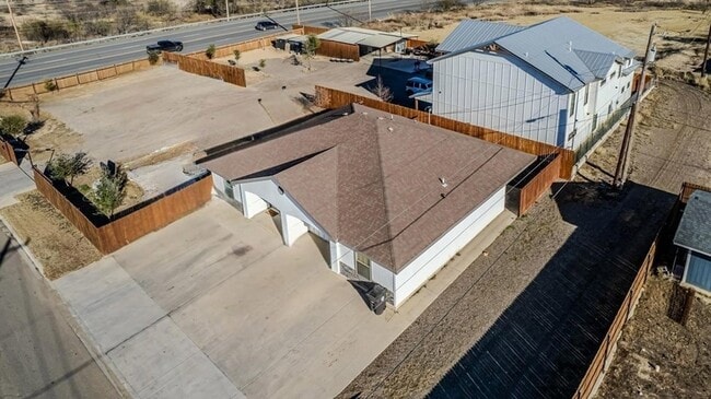 Foto del edificio - 7312 FM 1021