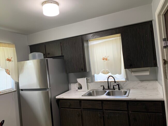 Kitchen - 207 Terry Ln