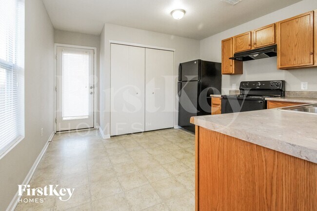 Building Photo - 8435 Sansa St