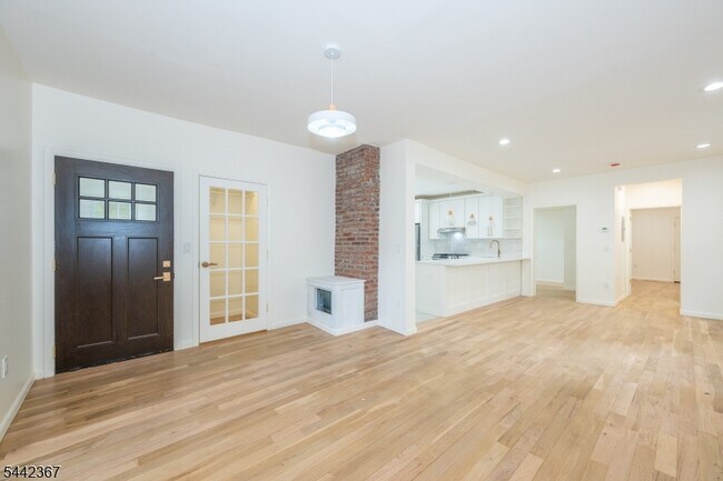 Foto del edificio - 231 Waverly Pl