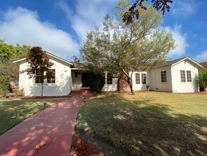 Building Photo - 1801 Riverside St