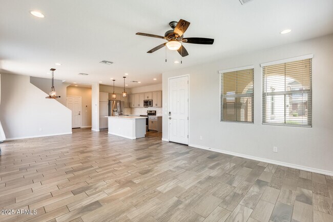 Foto del edificio - 1640 S 82nd Pl