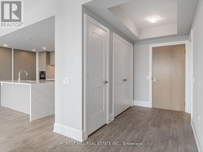 Photo du bâtiment - 65 Annie Craig Dr