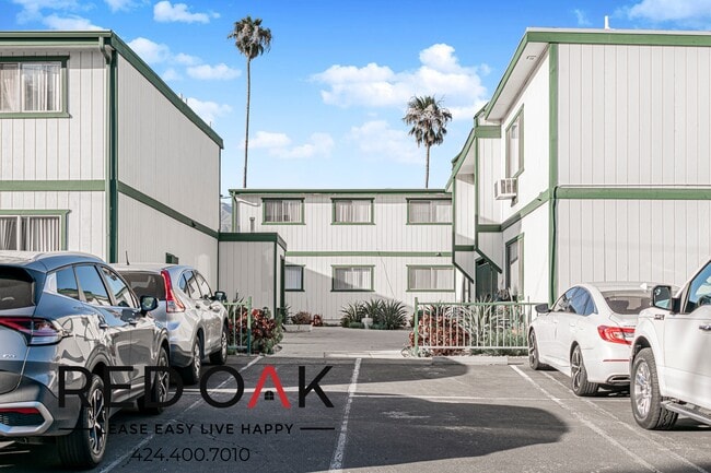 Foto del edificio - 12767 San Fernando Rd