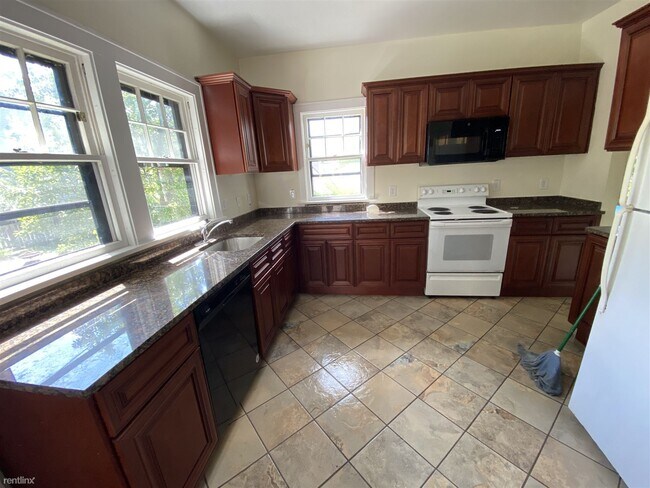 Foto del edificio - 6 br, 3 bath House - 511 Elizabeth St