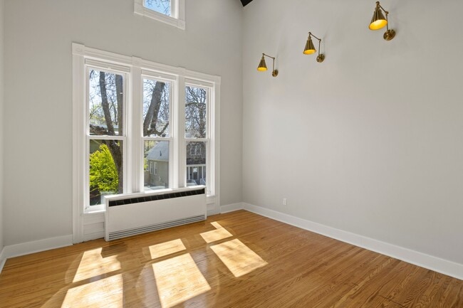 Building Photo - 853 Meigs St