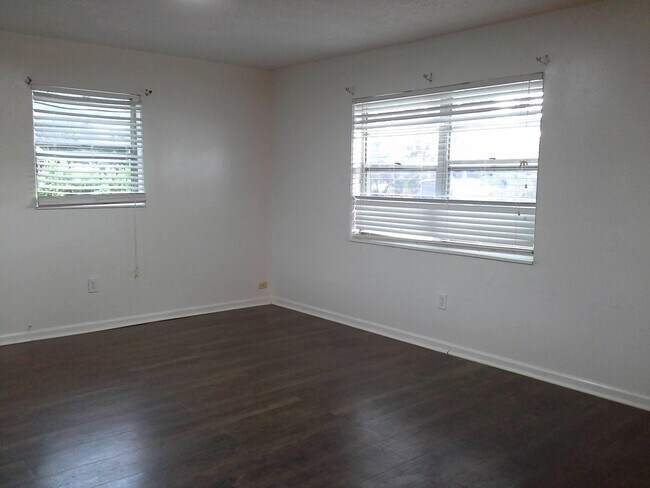 Foto del edificio - 1081 Brown Rd