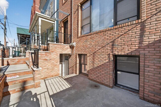Foto del edificio - 239 New Jersey Ave