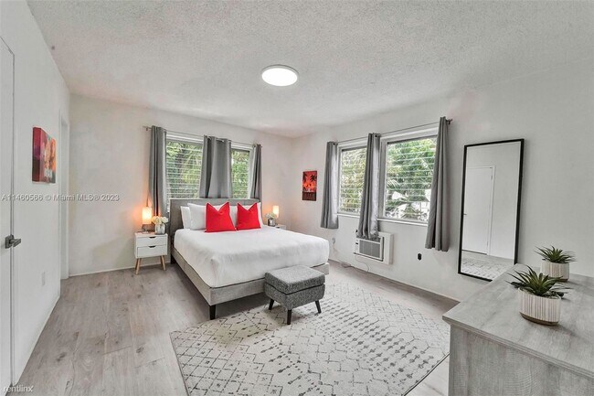 Foto del edificio - 2 br, 2 bath House - 9950 E Bay Harbor Dr ...