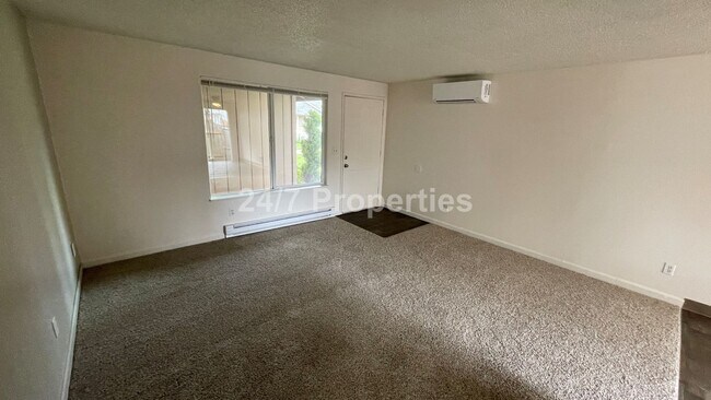 Building Photo - Newly Remodeled 2BD I 1BA with AC! - Near ...