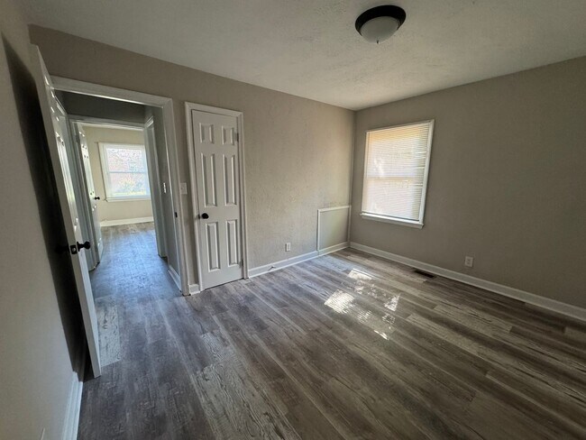 Photo - 2 bed 1 bath dupex House