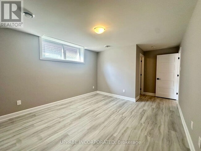 Building Photo - 1230 Montblanc Cres