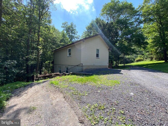 Foto del edificio - 13359 Catoctin Hollow Rd