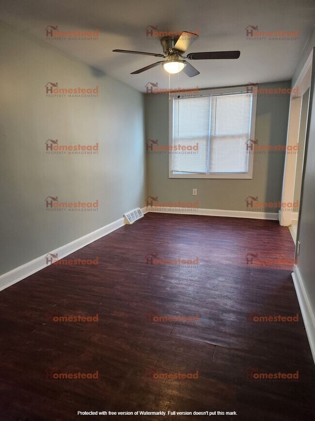 Foto del edificio - Renovated 4 Bedroom Home!