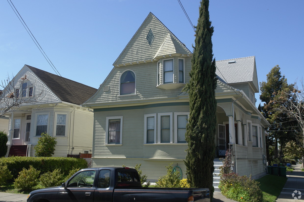 Building Photo - 1423 Caroline St