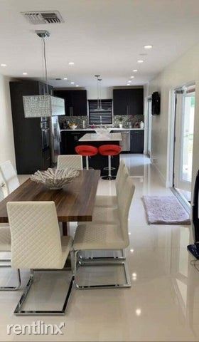 Foto del edificio - 3 br, 2.5 bath House - 4180 NW 7th Ct