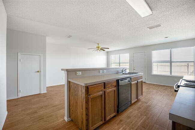 Foto del edificio - 4524 Alamosa St