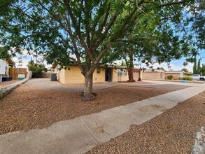 Building Photo - 1795 Carlyle Dr