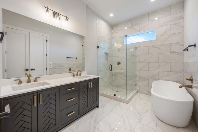 Foto del edificio - 6119 Campo Vista Dr