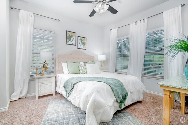 2 habitaciones, 1 baño - 896 pies cuadrados - Dormitorio 2 - Waterford Park