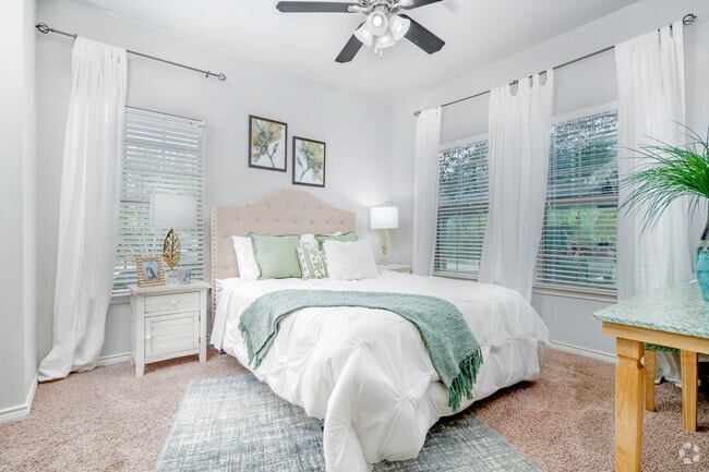 2BR, 1BA - 896SF - Bedroom 2 - Waterford Park