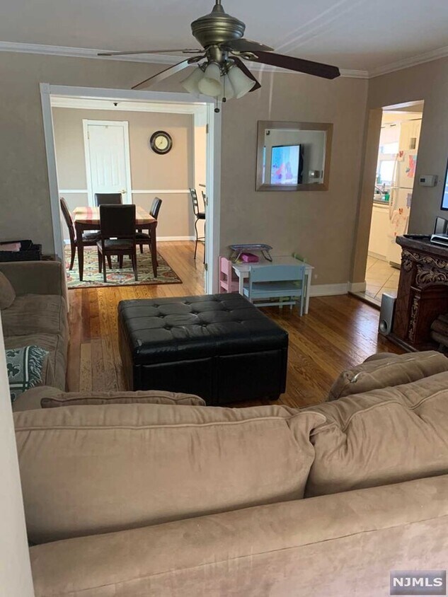 41 Orient Way, Lyndhurst, NJ 07071 Townhome Rentals in Lyndhurst NJ