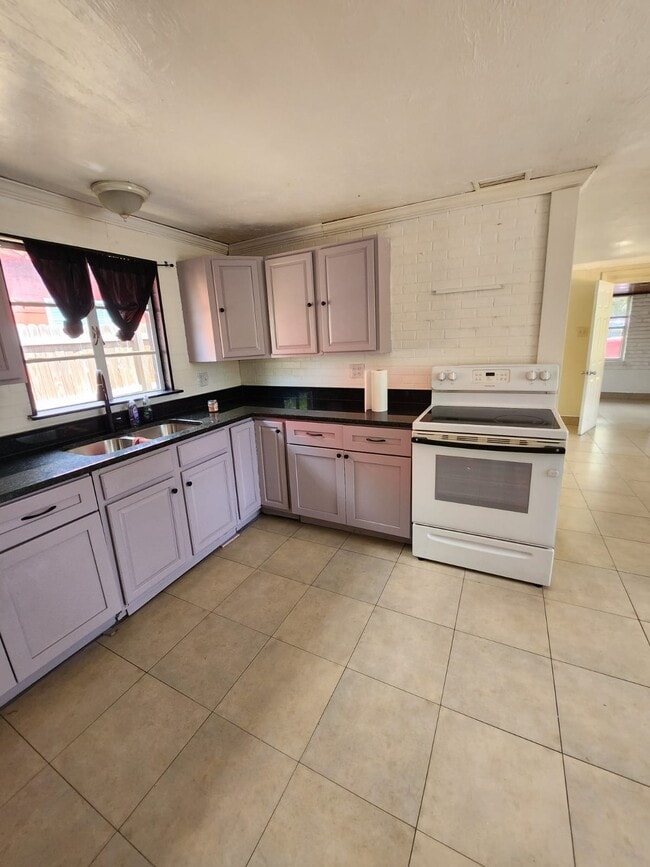 Photo - 4730 68th Ln N House