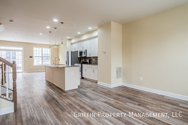 Foto del edificio - 7210 Wood Trail Dr