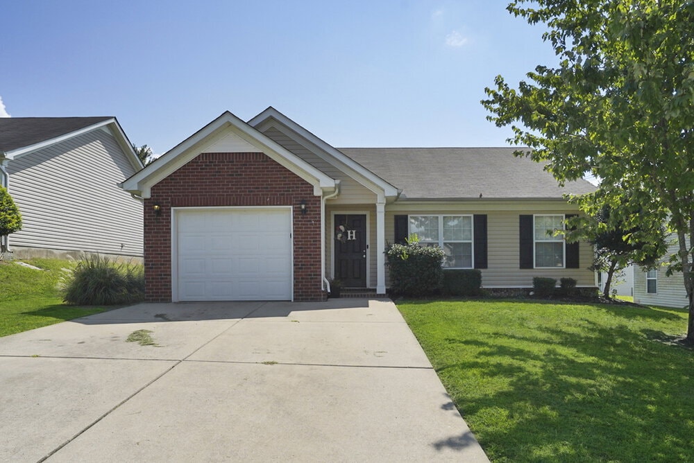 Primary Photo - 177 Howard Woody Dr