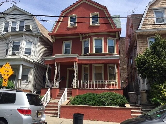 124 Jewett Ave Unit 1, Jersey City, NJ 07304 Condo for Rent in Jersey