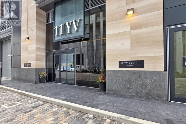 Photo du bâtiment - 11 Yorkville Ave