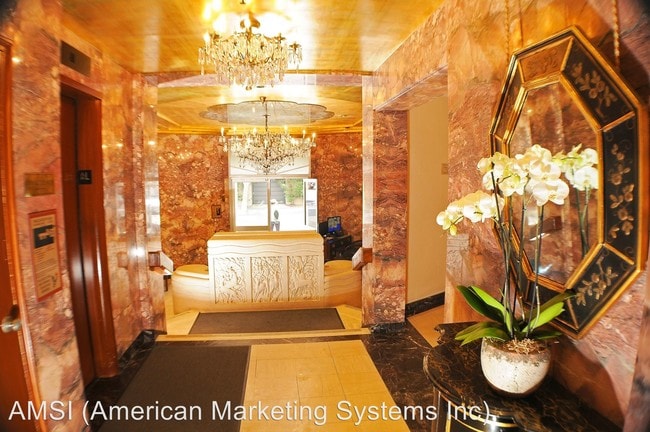 Building Photo - 2 br, 2 bath House - 1000 Green Street #1102