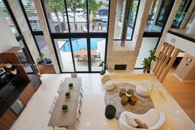 Foto del edificio - 3343 NE 166th St