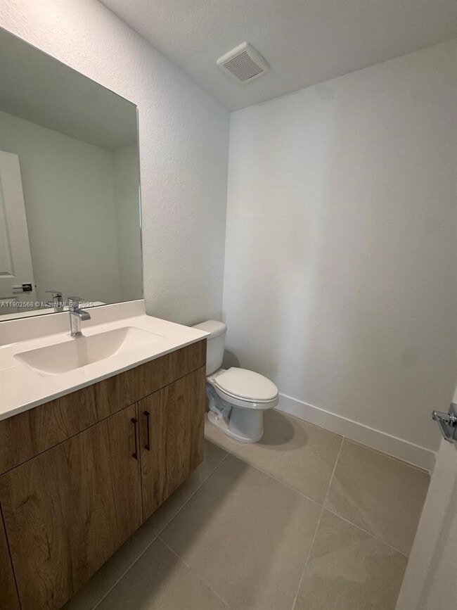 Building Photo - 17108 SW 2nd Cir