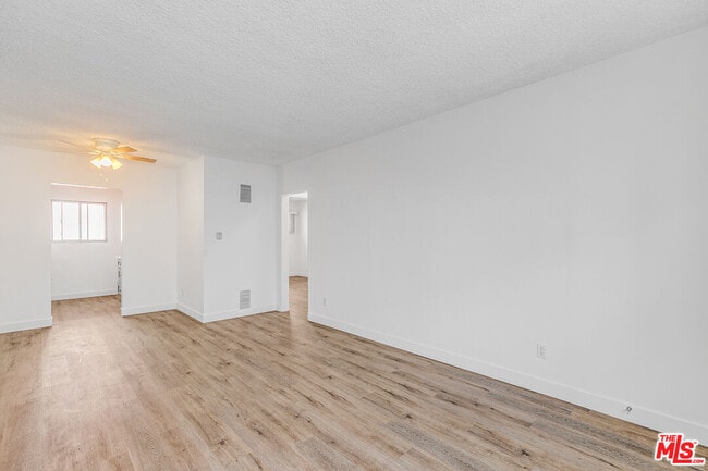 Building Photo - 1812 N Gramercy Pl