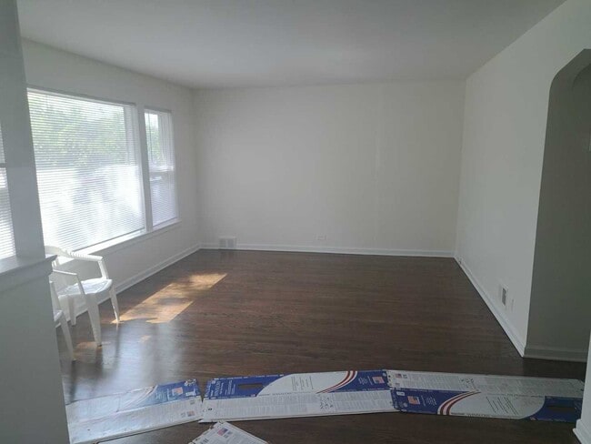 Building Photo - 6341 N Springfield Ave
