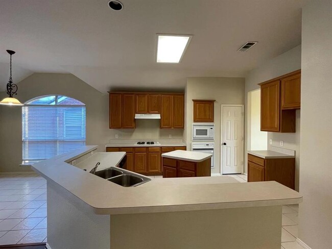 Building Photo - 2829 Dunbar Dr