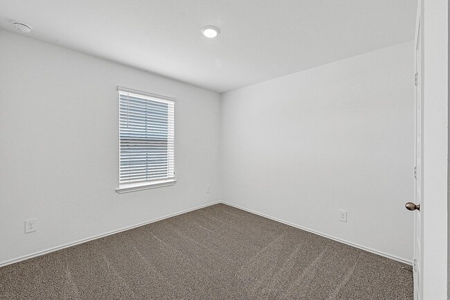 Foto del edificio - 31230 Yatesbury Ln