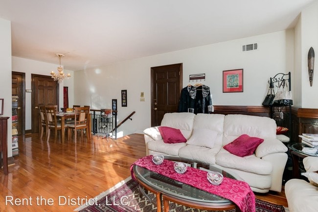 Building Photo - 1 br, 1 bath House - 6 Logan Circle NW #1