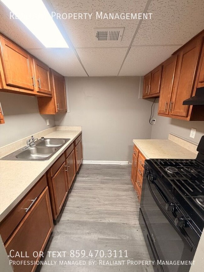 Foto del edificio - 2074 Fairmont Ct