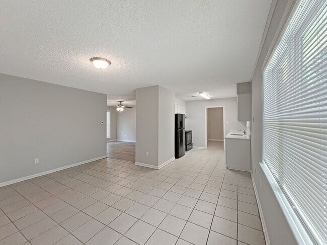 Building Photo - 1731 Carla Cove