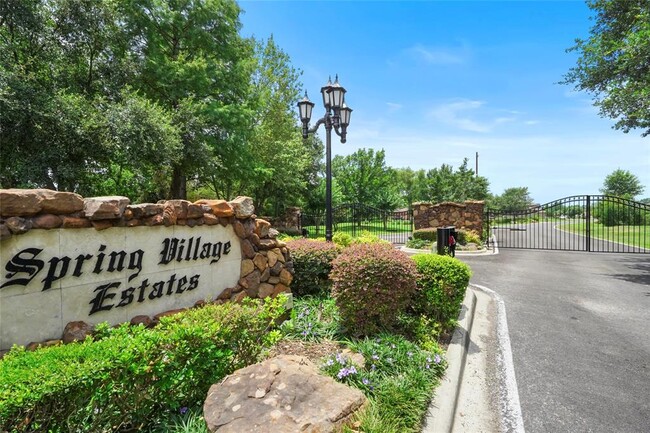 Building Photo - 7914 Spring Village Dr