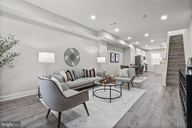 Foto del edificio - 518 N Lakewood Ave