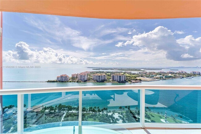 Foto del edificio - 300 South Pointe Dr