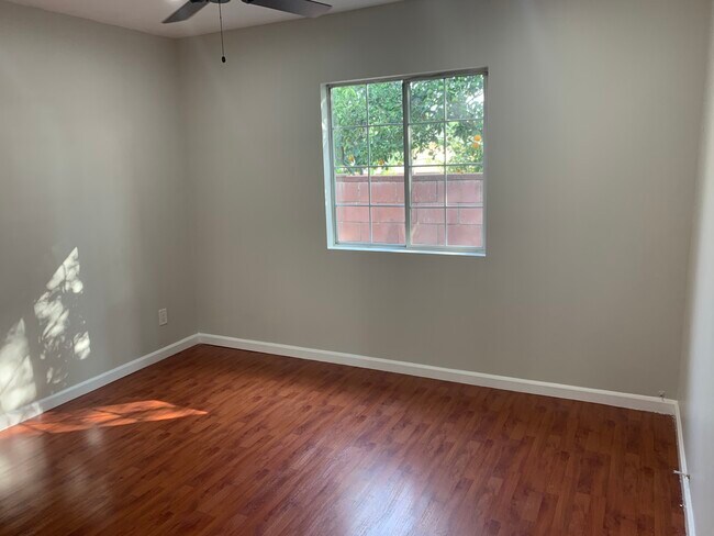 Building Photo - 8201 Shadyglade Ave