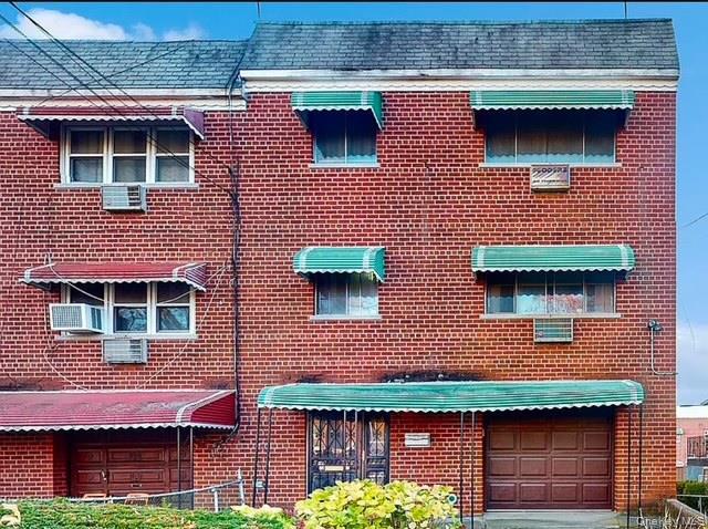 Building Photo - 1814 Bussing Ave