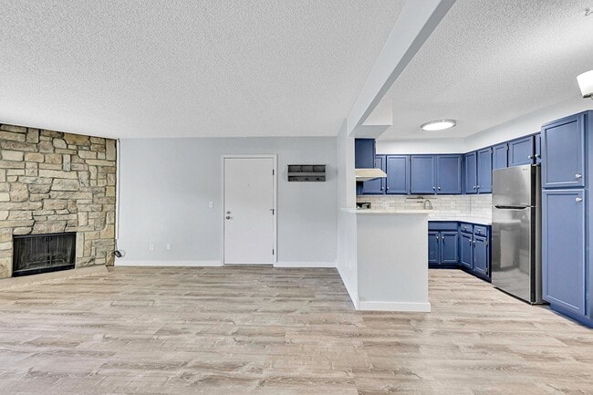 Building Photo - 400 Zang St
